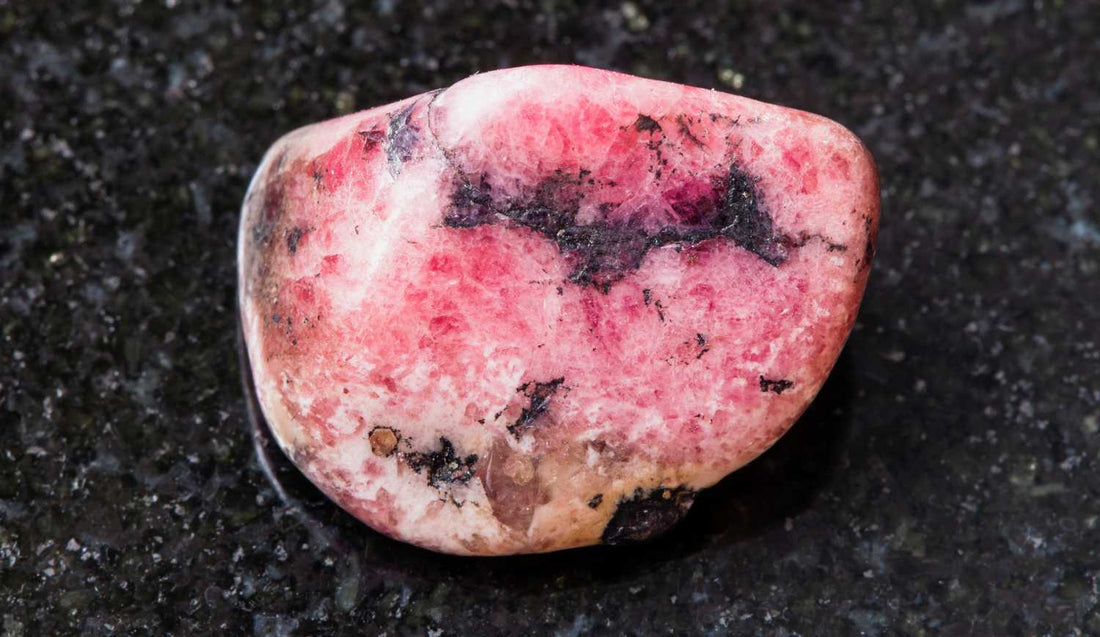 Bracelet Rhodonite cassé : Messages d'harmonie et de réconciliation