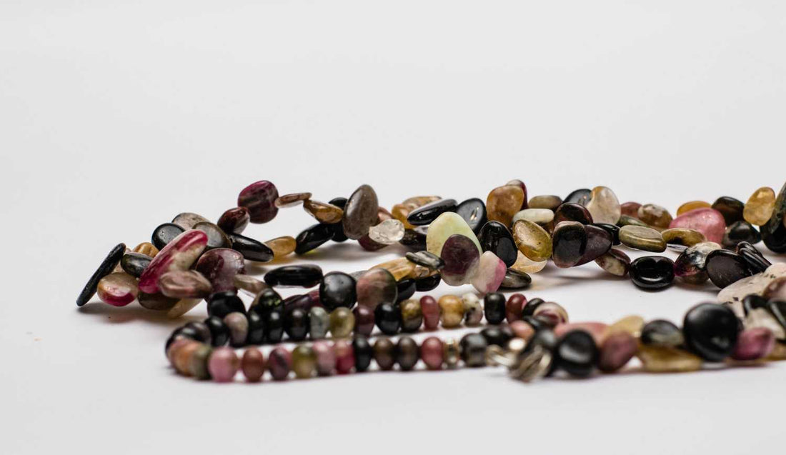 Bracelet tourmaline cassé : force tellurique et protection ancestrale