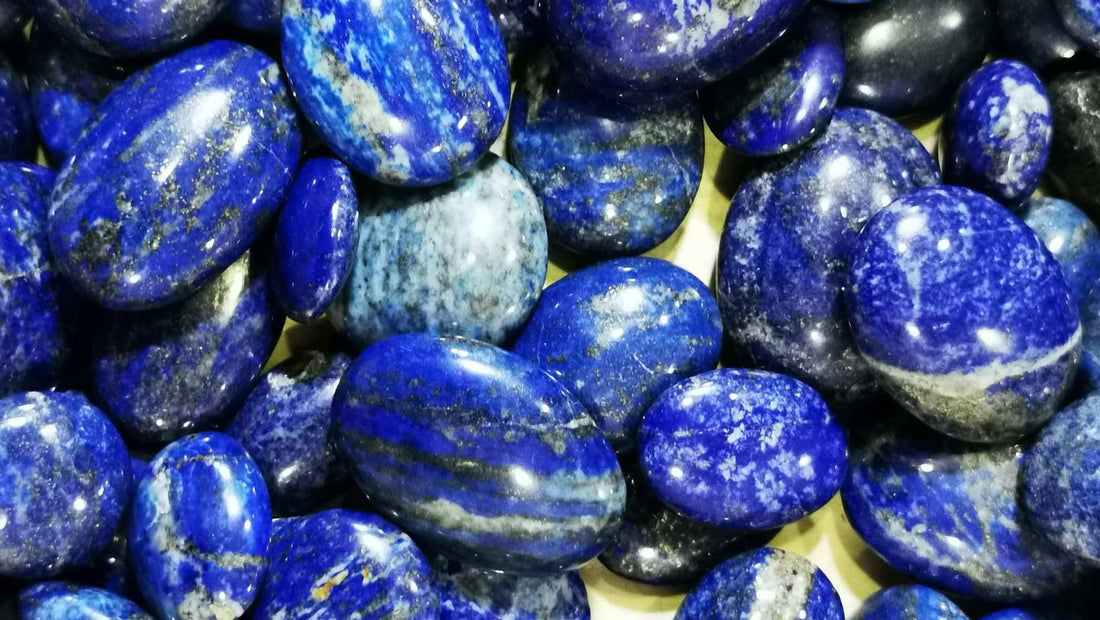 Sodalite et signes astrologiques : harmonie céleste et clarté mentale