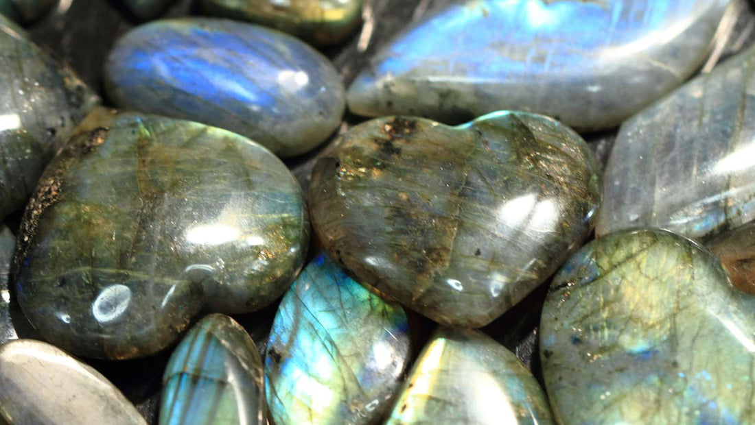 Labradorite Signes Astrologiques - Harmonie et Protection