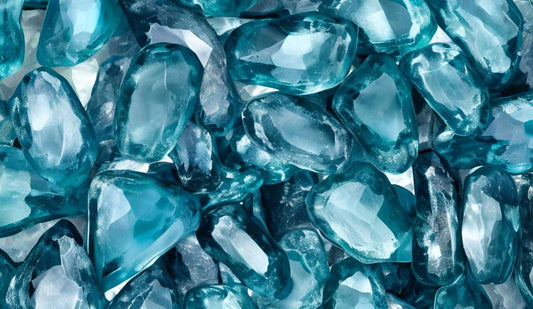 Vraie Aigue Marine : guide et tests pour reconnaître cette pierre