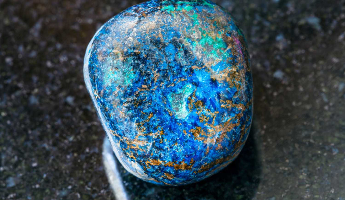 Vraie Azurite : les secrets pour reconnaître ce cristal précieux