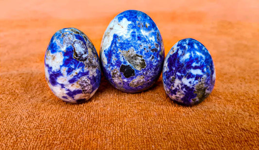 Vraie Sodalite : guide pour identifier cette pierre bleue et blanche