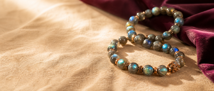 Bracelets en labradorite naturelle aux reflets bleu-vert, faits main