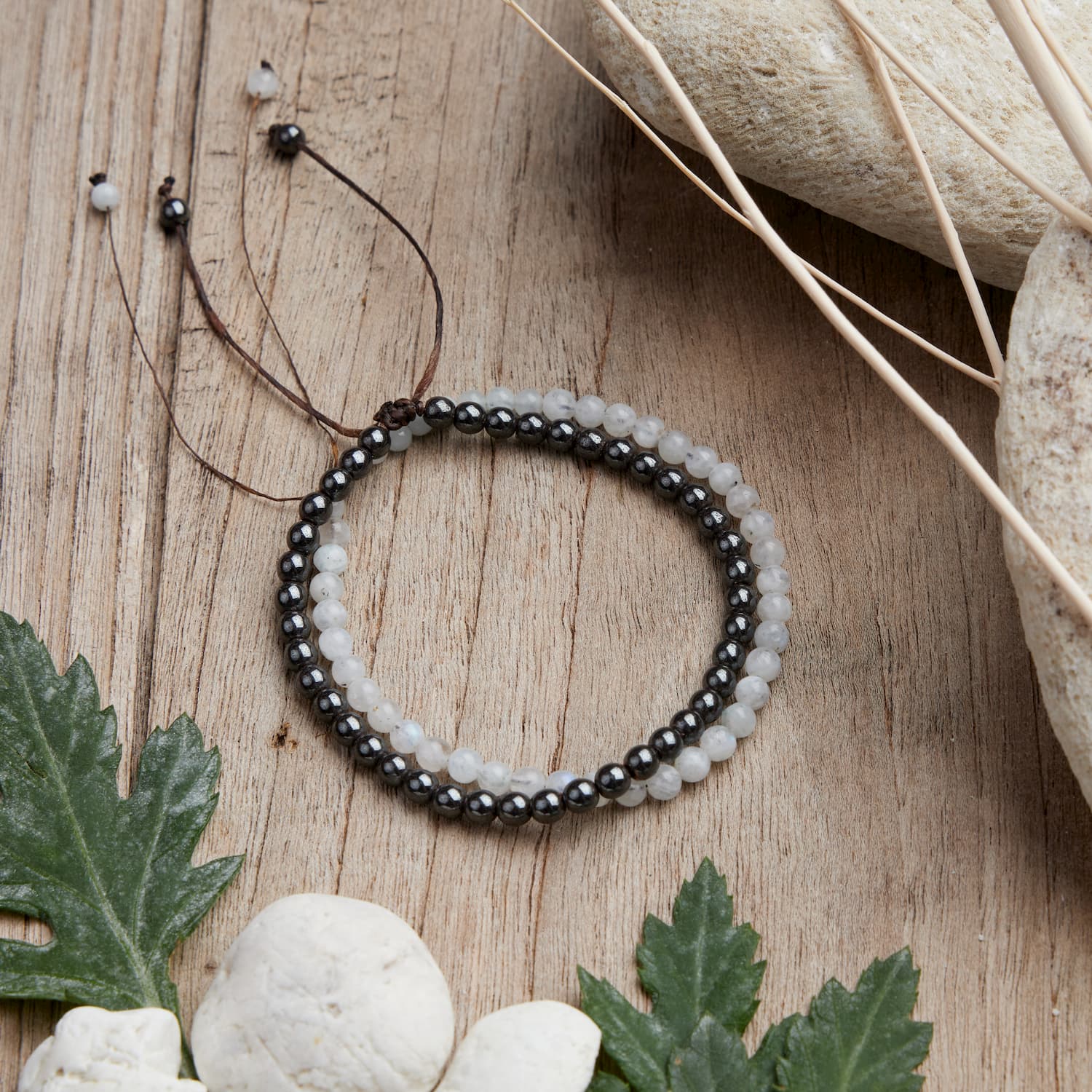 bracelets hematite pierre de lune